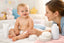 Crème barrière ou talc bébé : que choisir ?